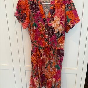 Ann Taylor Loft v neck short sleeve short Floral Dress size XS ptp 16”